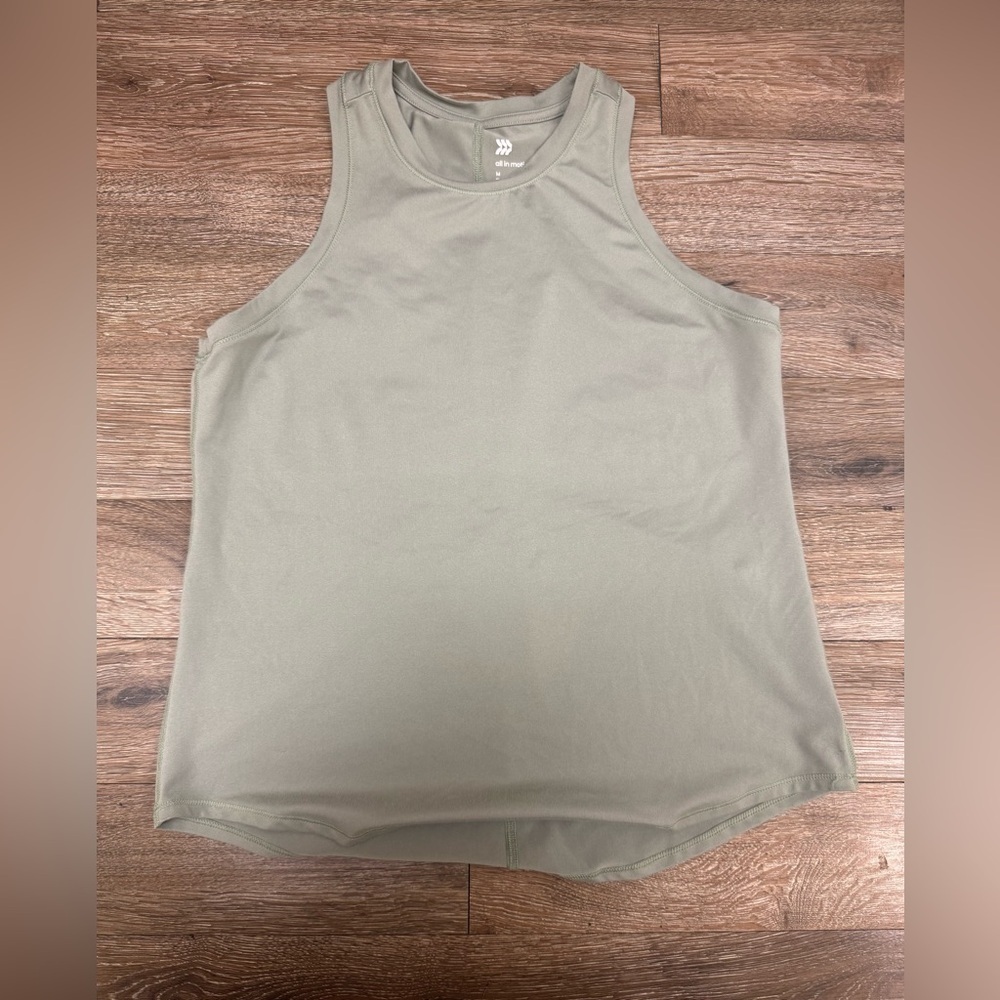Women's Sleeveless Tank Top in Sage Green Size M